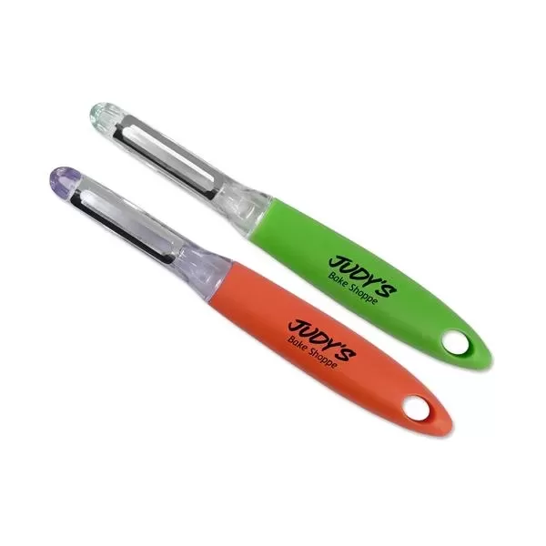 Peeler for vegetables or