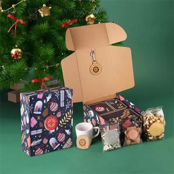 Holiday-themed gift kit with