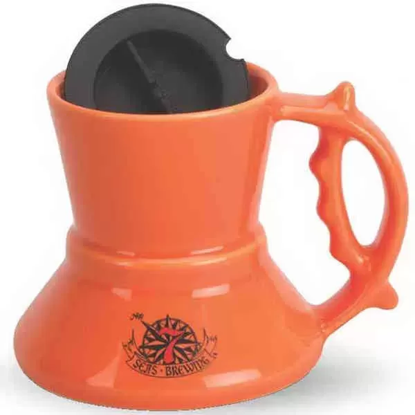Ceramic travel mug with