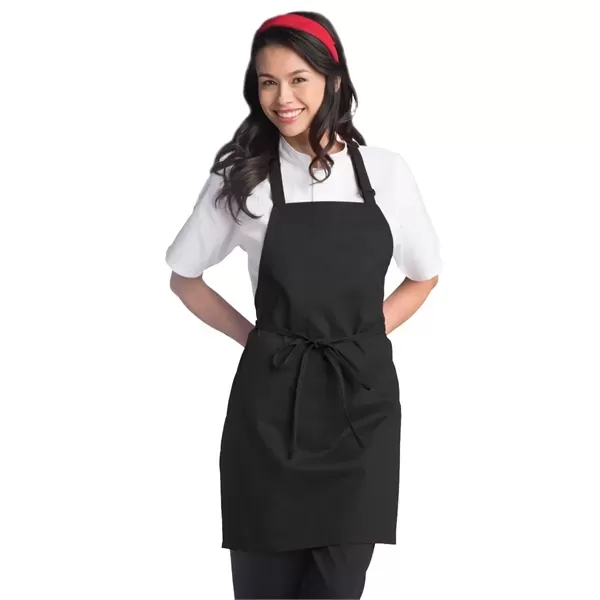 Mid-length apron measuring 28