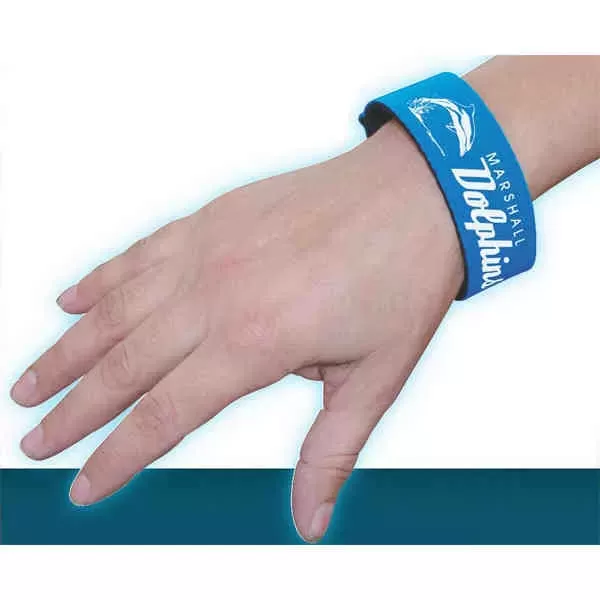 High quality neoprene band.